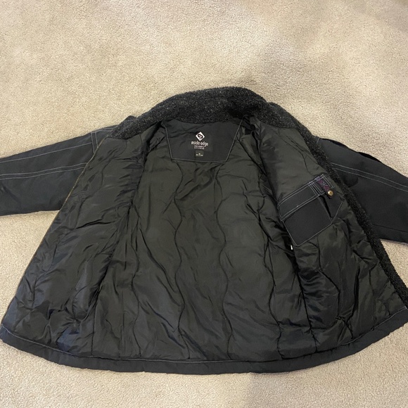 Black Snowboarding Jacket - Picture 5 of 7